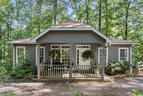 571 Shady Grove Ln, Hayesville, NC 28904
