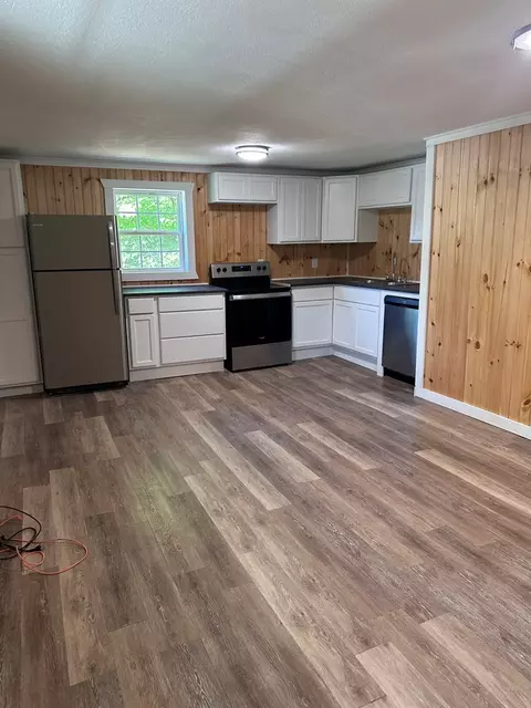 Kitchen - 81 Hill St, Murphy, NC 28906 photo 1 of 2