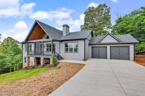 383 Rustic Barn Trl, Morganton, GA 30560