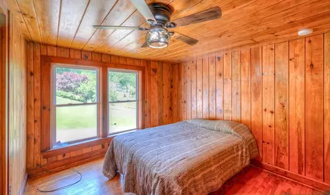 Bedroom - 849 Valley River Ave, Murphy, NC 28906 photo 6 of 11