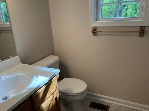 Bath - 67 Brandys Way, Murphy, NC 28906 photo 2 of 3