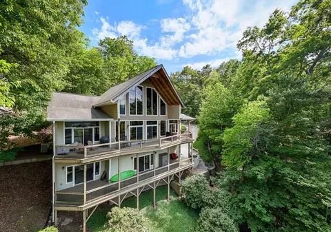 113 Snowbird Trl, Robbinsville, NC 28771
