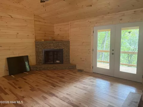 Living - lot37 Quail Crk, Murphy, NC 28906 photo 3 of 4