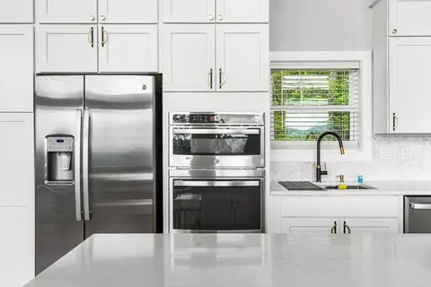 Kitchen - 372 Heritage Trl, Murphy, NC 28906 photo 7 of 7