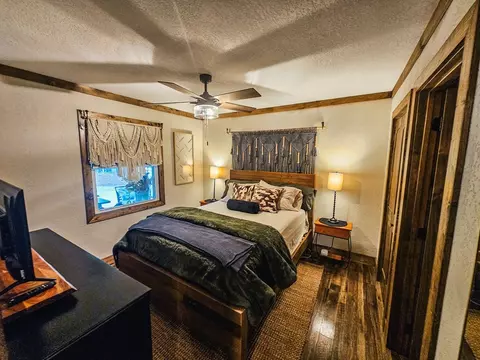 Bedroom - 210 Hedden Rd, Murphy, NC 28906 photo 1 of 5