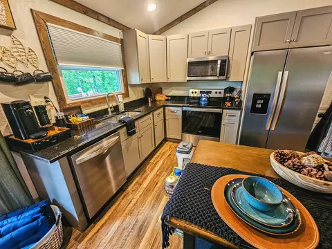 Kitchen - 210 Hedden Rd, Murphy, NC 28906 photo 3 of 4