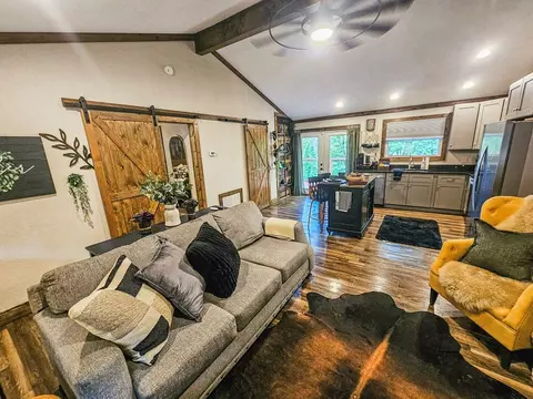 Living - 210 Hedden Rd, Murphy, NC 28906 photo 3 of 4