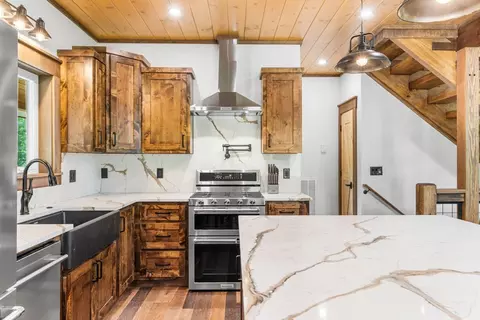 Kitchen - 184 Nature Valley Trl, Murphy, NC 28906 photo 4 of 5