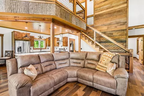 Living - 184 Nature Valley Trl, Murphy, NC 28906 photo 2 of 2