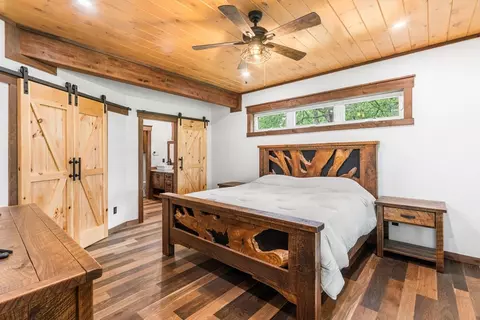 Bedroom - 184 Nature Valley Trl, Murphy, NC 28906 photo 2 of 10