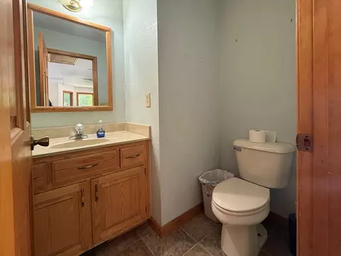 Bath - 56 Mashie Ln, Murphy, NC 28906 photo 9 of 10