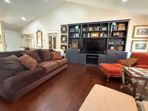 Living - 56 Mashie Ln, Murphy, NC 28906 photo 2 of 2