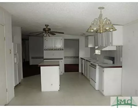 337 Mockingbird Dr, Springfield, GA 31329 photo 3