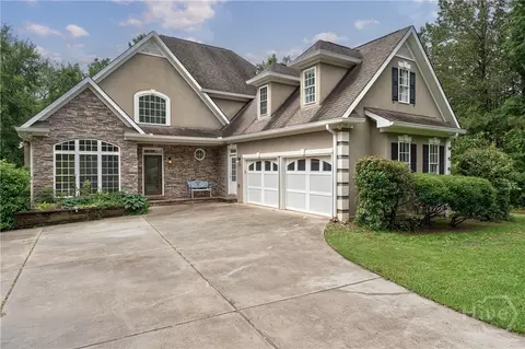 5620 Barnett Shoals Rd, Athens, GA 30605