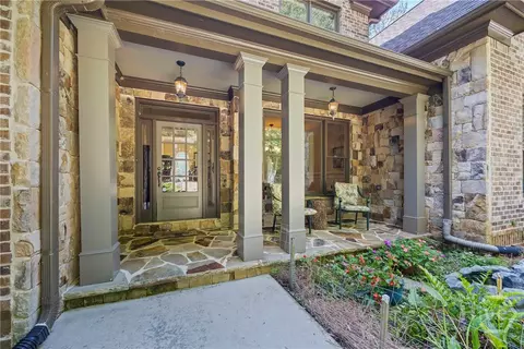 Exterior - 1071 Riverhill Dr, Bishop, GA 30621 photo 2 of 6