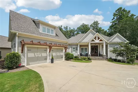 1041 Lake Pointe S, Greensboro, GA 30642