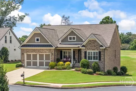 823 Legends Dr, Monroe, GA 30655 photo 2