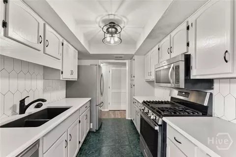 1115 Canyon Point Cir, Roswell, GA 30076