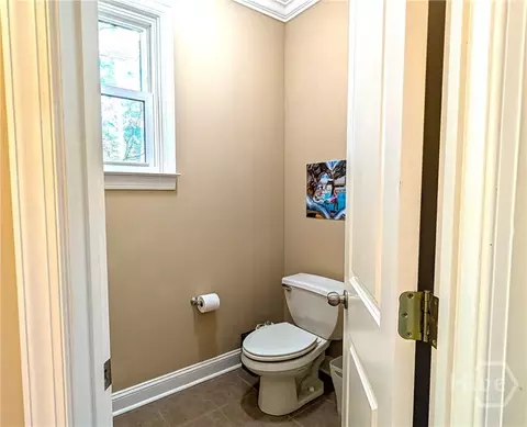 Bath - 1141 Southwind Dr, Bishop, GA 30621 photo 4 of 9
