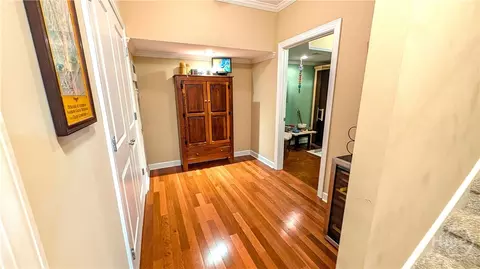 Entry Way - 1141 Southwind Dr, Bishop, GA 30621 photo 4 of 6