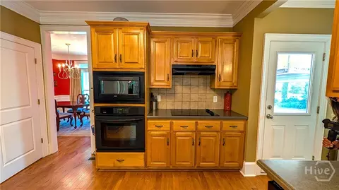 Kitchen - 1141 Southwind Dr, Bishop, GA 30621 photo 3 of 3