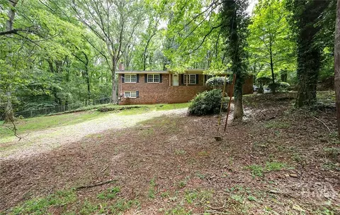 325 Segrest Cir, Athens, GA 30605