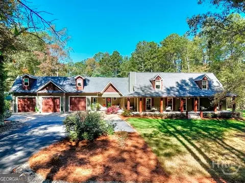 5155 Donald Dr, Loganville, GA 30052