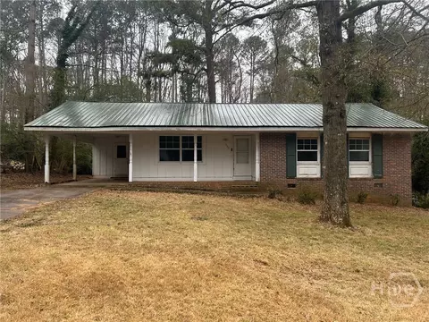 355 Camelot Dr, Athens, GA 30607