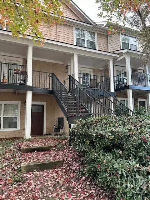 1035 Barnett Shoals Rd #223, Athens, GA 30605