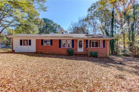 289 Bell Ave, Hoschton, GA 30548