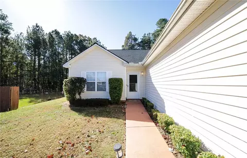 1460 Towne Square Ter, Athens, GA 30607 photo 3