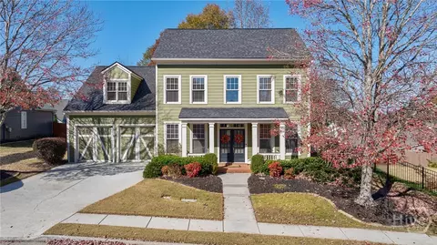 7208 Ivey Leaf Ln, Hoschton, GA 30548