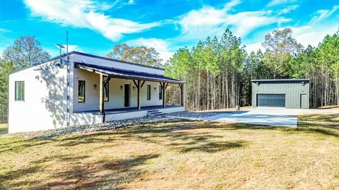 60 Stephens Rd, Lexington, GA 30648