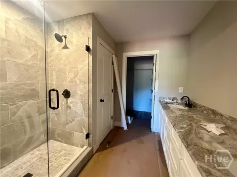Bath - 125 Laurel Ave, Comer, GA 30629 photo 1 of 2