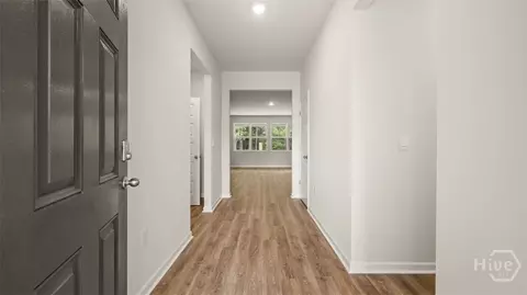 Entry Way - 399 Abbott Rd, Statham, GA 30666 photo 2 of 4
