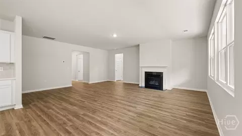 Living - 399 Abbott Rd, Statham, GA 30666 photo 1 of 6