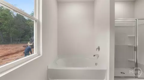 Bath - 422 Abbott Rd, Statham, GA 30666 photo 1 of 2