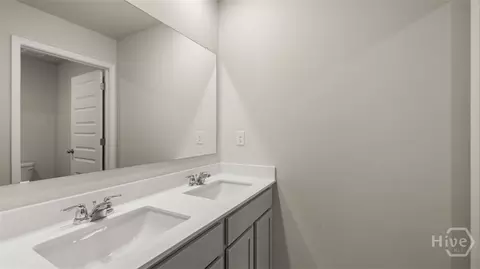 Bath - 406 Abbott Rd, Statham, GA 30666 photo 5 of 5