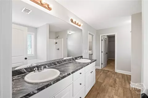 Bath - 235 First St, Statham, GA 30666 photo 2 of 3
