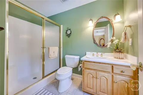Bath - 1885 Silver Oak Dr, Bethlehem, GA 30620 photo 6 of 8