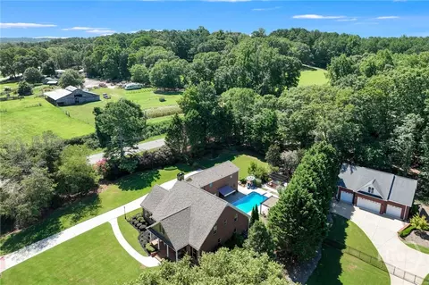 View/Area - 1885 Silver Oak Dr, Bethlehem, GA 30620 photo 5 of 6