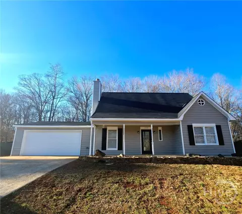 1528 Willow Gate Way, Auburn, GA 30011