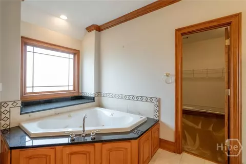 Bath - 436 James Powers Rd # A, Monroe, GA 30656 photo 5 of 8