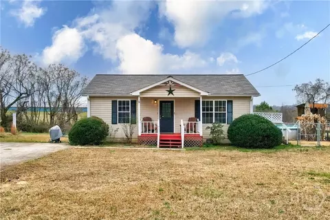 665 Caney Branch Rd, Lavonia, GA 30553