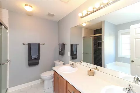 Bath - 609 Mcdowell Ln, Bethlehem, GA 30620 photo 3 of 4