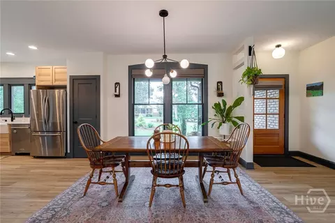 Dining - 130 Live Oak Ln, Comer, GA 30629 photo 2 of 3