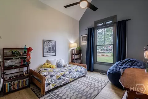 Bedroom - 130 Live Oak Ln, Comer, GA 30629 photo 4 of 5