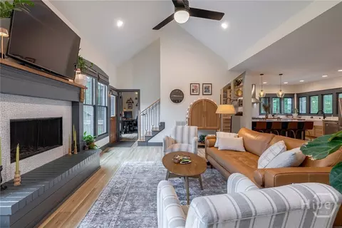 Living - 130 Live Oak Ln, Comer, GA 30629 photo 4 of 5