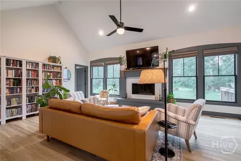 Living - 130 Live Oak Ln, Comer, GA 30629 photo 1 of 5