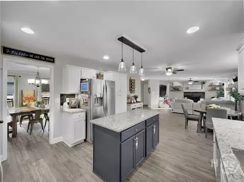 Kitchen - 88 Fair Oaks Ct, Commerce, GA 30529 photo 4 of 4